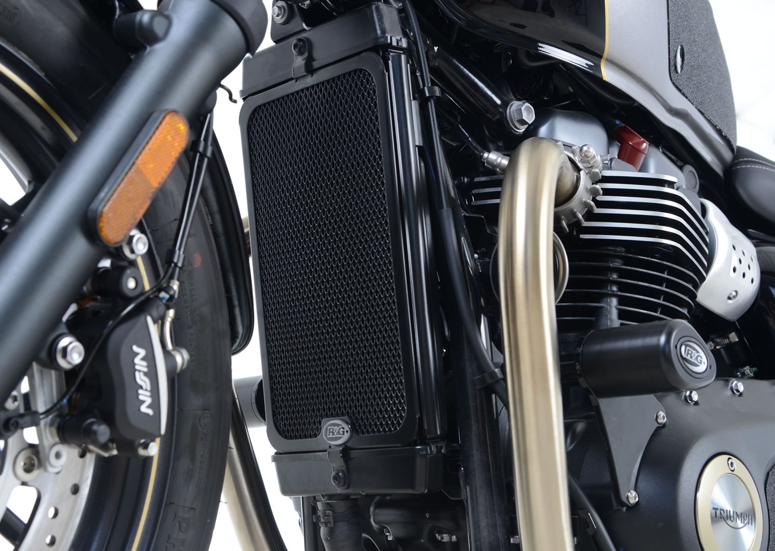 Hűtőradiátor védő Triumph Thruxton 1200, Triumph Thruxton 1200R, Street Cup '17-, Bonneville T120 '16-, Bonneville T100 '17-, Triumph Street Twin '16- & Speed Twin 1200 '19-'21 - Image 3
