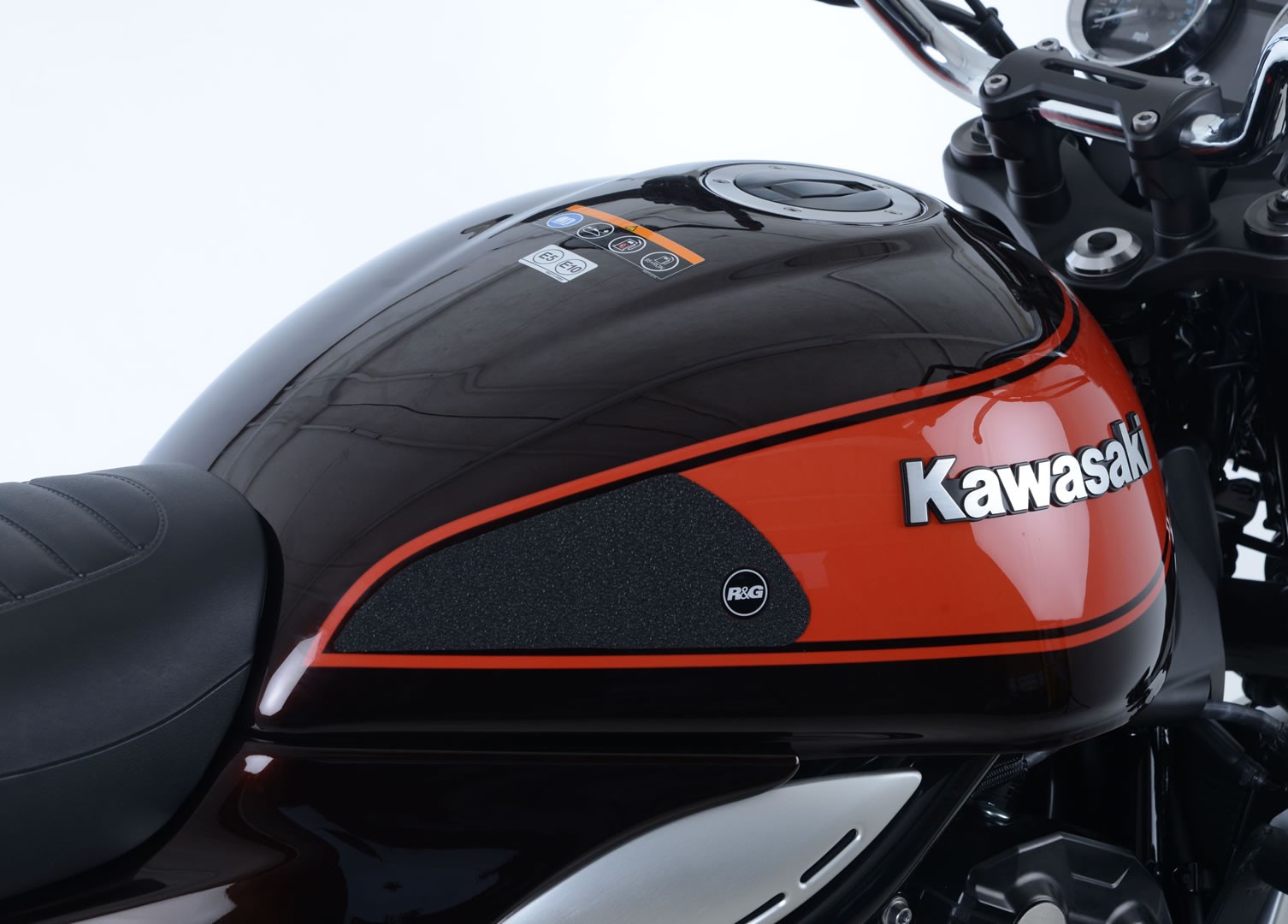 R&G oldalsó tankpadok Kawasaki Z900RS '18- - Image 3